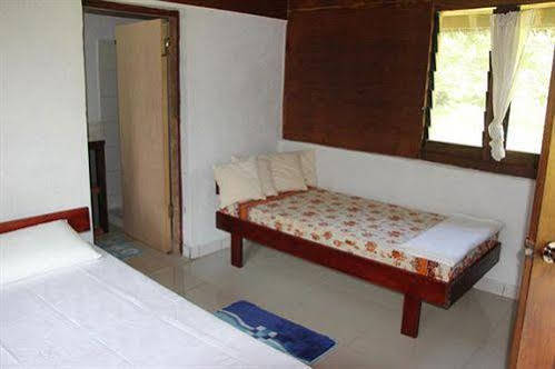 Alofa Beach Bungalows Lénakel 外观 照片